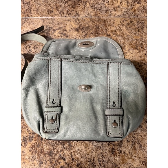 Fossil‎ Leather Crossbody Bag Turn Lock Key Charm Light Green Shoulder Purse - Picture 2 of 10